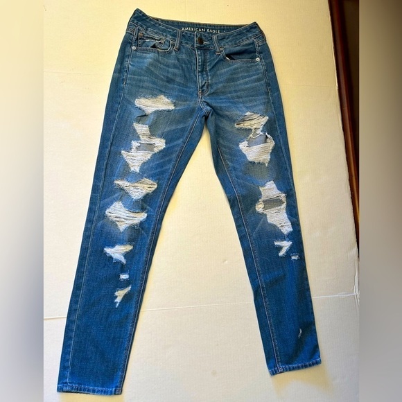 American Eagle Tom Girl button fly distressed medium wash denim jeans Sz-2R U14 - Picture 2 of 10